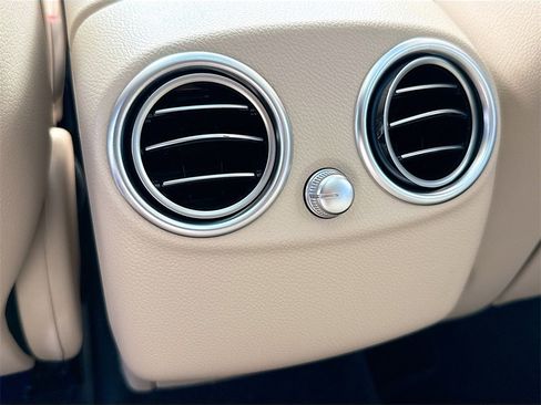 Used 2021 Mercedes-Benz GLC 300 w/ Multimedia Package image 28