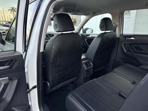 Used 2024 Volkswagen Tiguan SE image 17