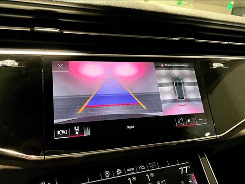Used 2022 Audi Q8 Premium Plus w/ Premium Plus Package image 28