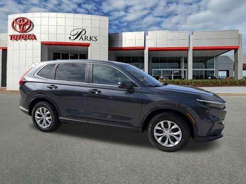 Used 2025 Honda CR-V LX image 1
