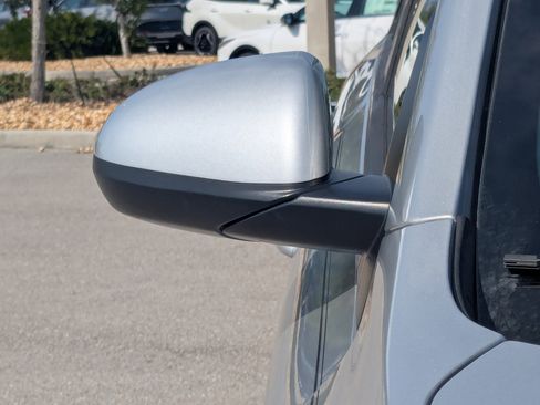 Used 2019 Kia Niro LX image 12