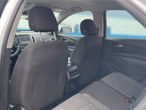 Used 2023 Chevrolet Equinox LT image 17