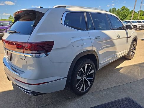 Used 2024 Volkswagen Atlas SEL Premium R-Line AWD/4WD image 11