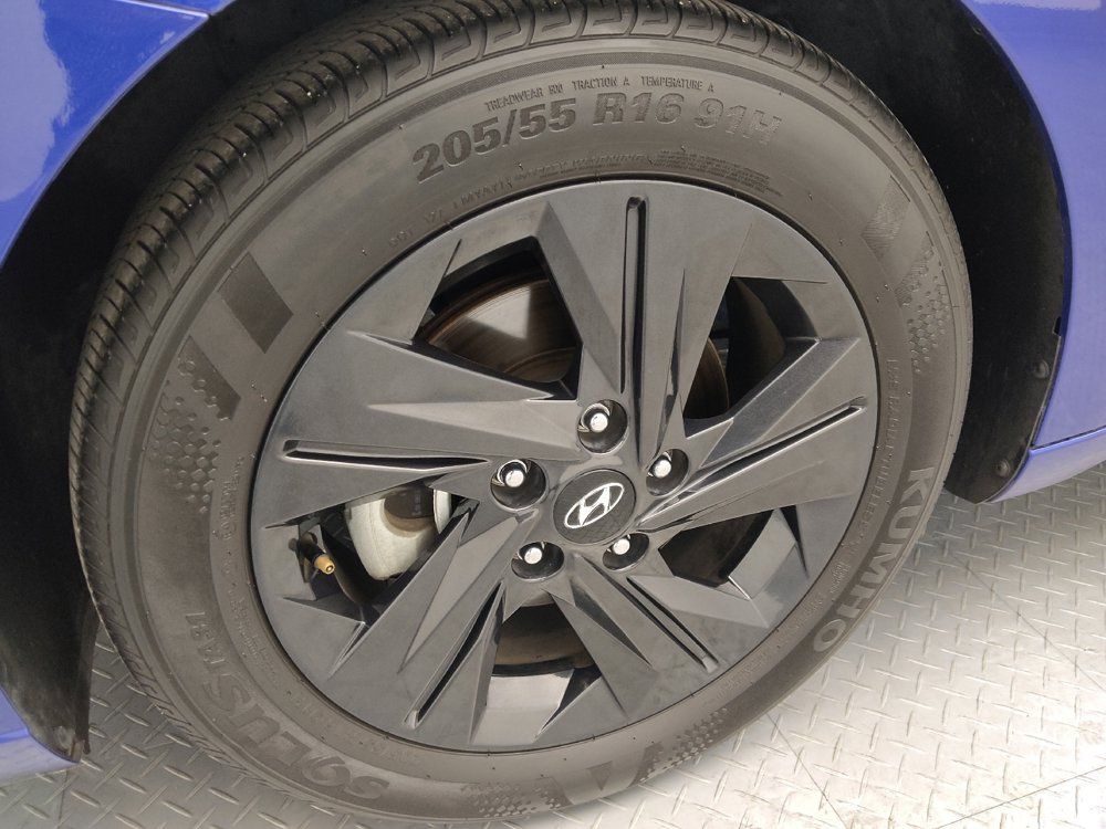 Used 2023 Hyundai Elantra SEL FWD image 31