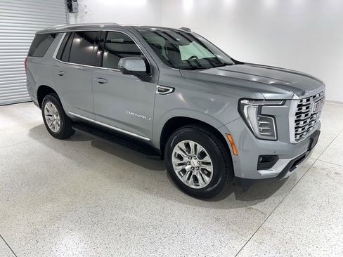 Used 2025 GMC Yukon Denali AWD/4WD image 7