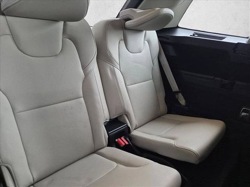 Used 2019 Volvo XC90 T5 Momentum w/ Multimedia Package AWD/4WD image 29