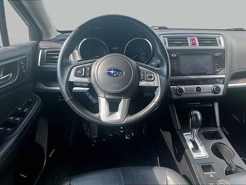 Used 2017 Subaru Outback 2.5i Limited AWD/4WD image 8