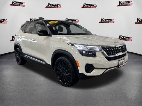 Used 2023 Kia Seltos Nightfall Edition image 3