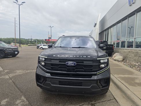Certified 2025 Ford Expedition Max Active AWD/4WD image 4