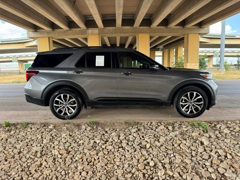 Used 2021 Ford Explorer ST w/ Equipment Group 401A AWD/4WD image 2
