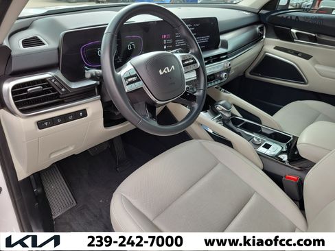 Certified 2025 Kia Telluride S FWD image 30