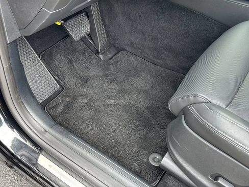 Certified 2026 Genesis GV70 2.5T AWD/4WD image 13