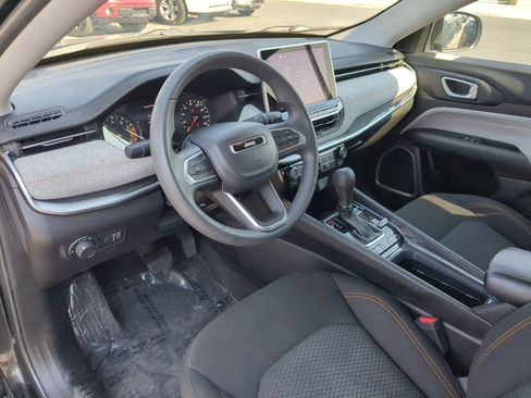 Used 2022 Jeep Compass Sport AWD/4WD image 16