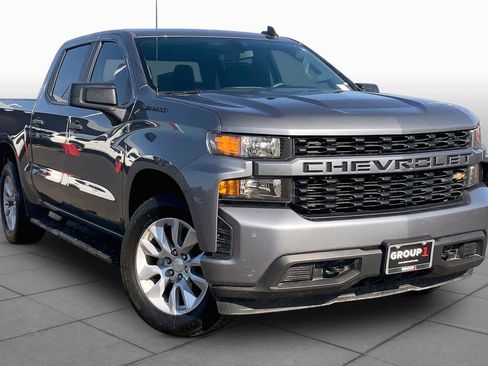 Used 2021 Chevrolet Silverado 1500 Custom w/ LPO, Dark Essentials Package RWD image 3