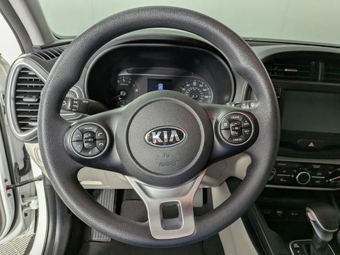 Used 2021 Kia Soul LX FWD image 17