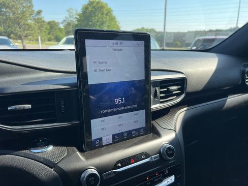 Used 2020 Ford Explorer ST w/ Premium Technology Package image 7