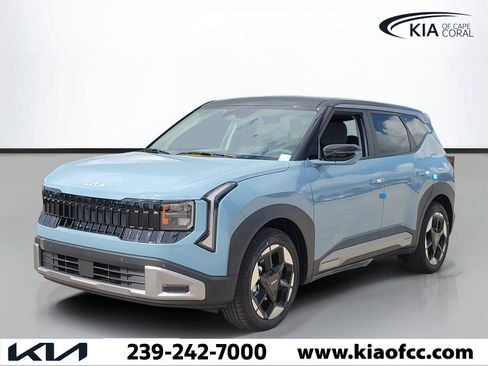 New 2027 Kia Seltos S FWD image 3