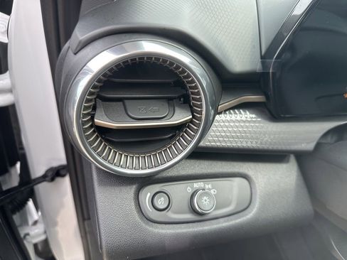 New 2026 Chevrolet Trax ACTIV FWD image 10