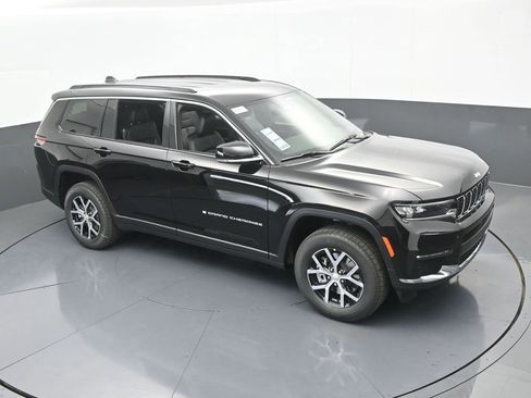 Used 2025 Jeep Grand Cherokee L Limited image 49