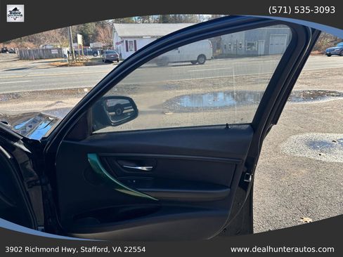 Used 2015 BMW 320i xDrive Sedan AWD/4WD image 15