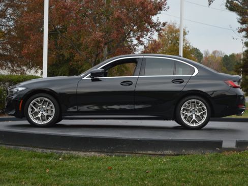 Used 2025 BMW 330i xDrive 330i xDrive w/ Convenience Package image 8