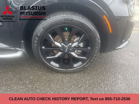 Used 2023 Kia Sorento SX Prestige image 3