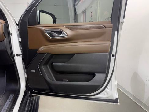 Used 2024 Chevrolet Suburban High Country image 30