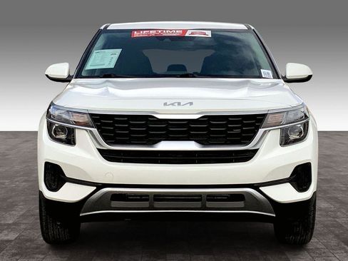 Used 2023 Kia Seltos LX AWD/4WD image 3