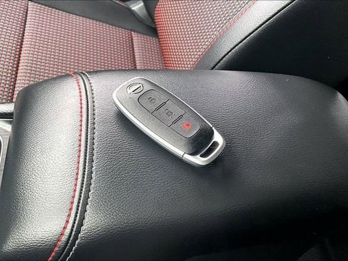 Certified 2025 Nissan Kicks SR AWD/4WD image 32