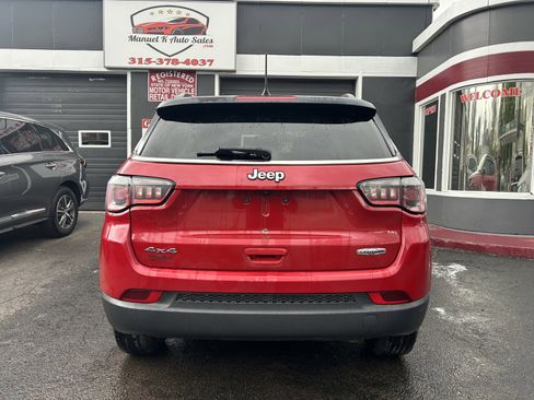 Used 2018 Jeep Compass Latitude w/ Popular Equipment Group AWD/4WD image 7