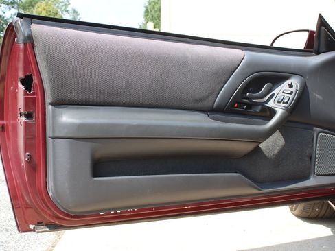 Used 1995 Chevrolet Camaro Z28 RWD image 12