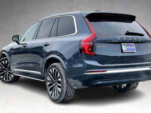 New 2026 Volvo XC90 B6 Plus w/ Protection Package Premier image 3
