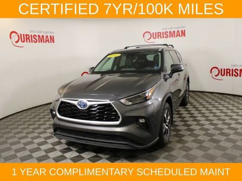 Used 2022 Toyota Highlander XLE AWD/4WD image 1