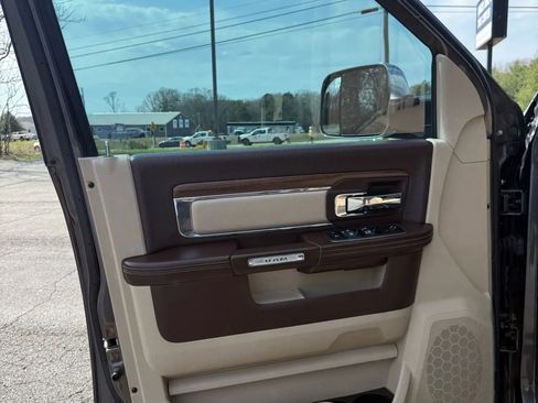 Used 2014 RAM 2500 Laramie w/ Convenience Group image 23