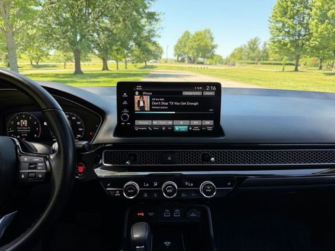 Used 2024 Honda Civic Touring image 9