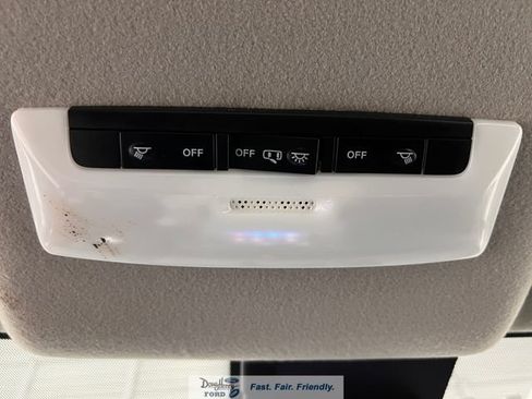 Used 2025 Nissan Versa SV FWD image 42