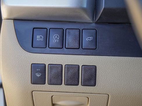 Used 2019 Toyota Highlander XLE image 18