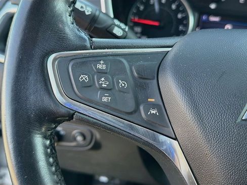 Used 2020 Chevrolet Equinox LT w/ Driver Convenience Package AWD/4WD image 12
