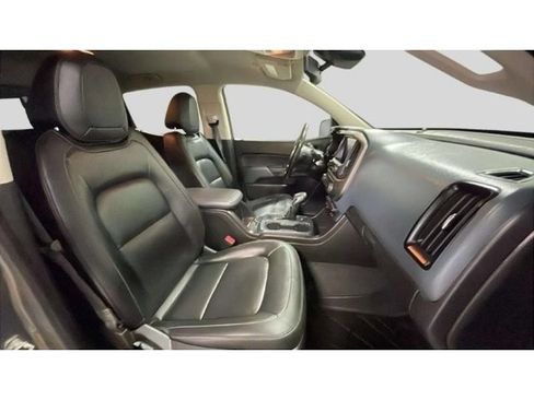 Used 2022 Chevrolet Colorado Z71 w/ Trail Boss Package AWD/4WD image 16