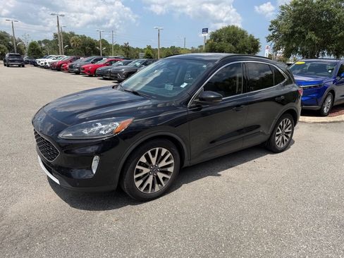 Used 2020 Ford Escape Titanium FWD image 11