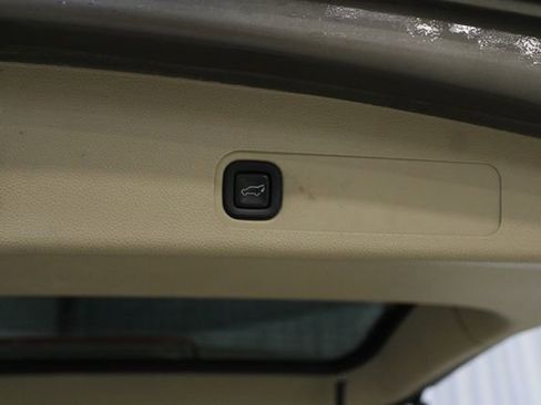 Used 2013 Chevrolet Tahoe LTZ image 33