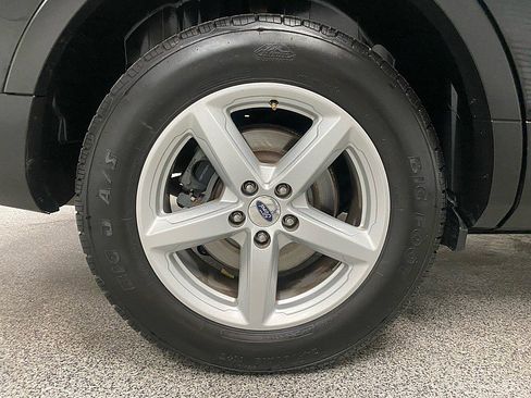 Used 2018 Ford Explorer XLT w/ Equipment Group 201A image 25