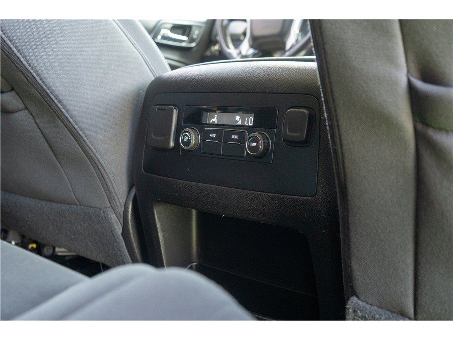 Used 2018 Chevrolet Tahoe LS RWD image 4
