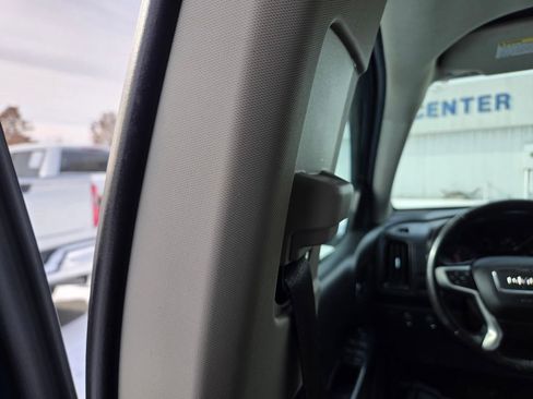 Used 2021 GMC Canyon Elevation image 34