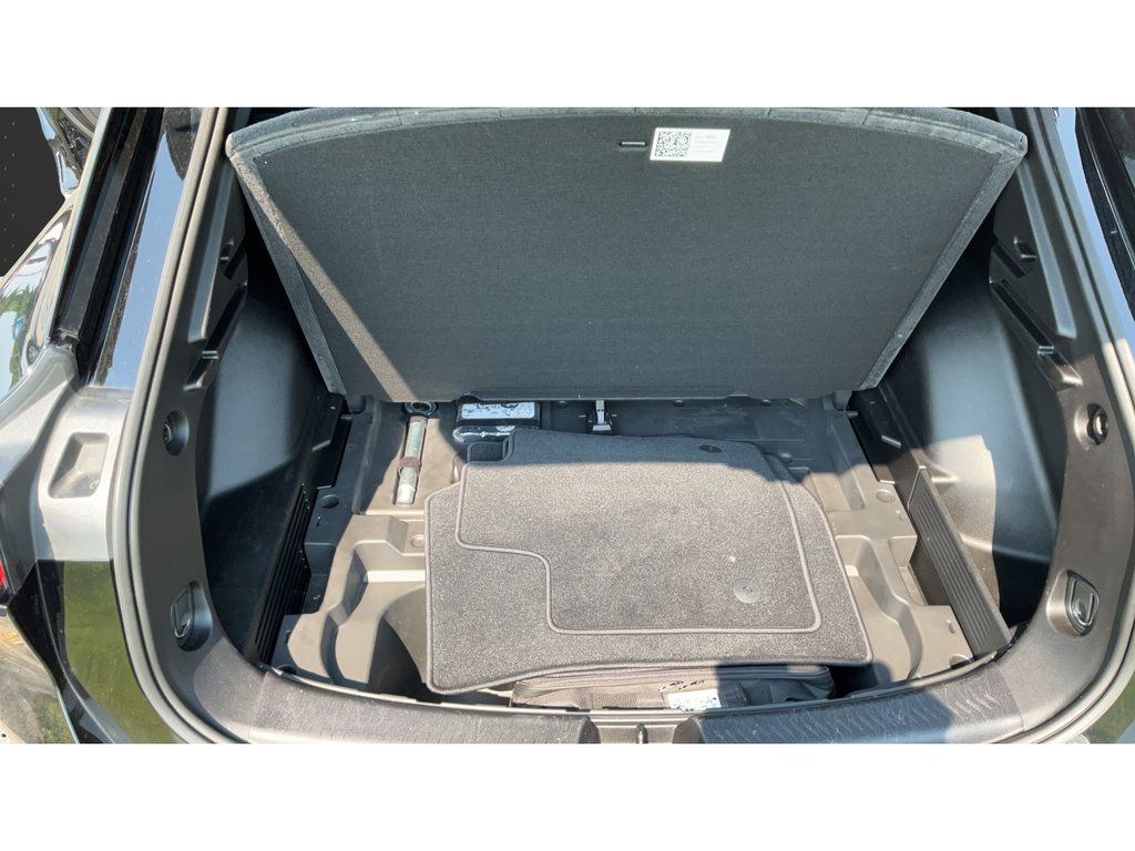 Certified 2024 Chevrolet Equinox EV LT FWD image 26