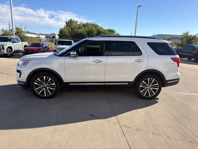 Used 2018 Ford Explorer Platinum AWD/4WD image 2