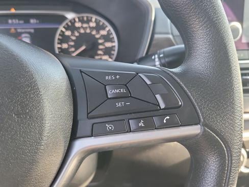 Used 2025 Nissan Altima 2.5 SV FWD image 27