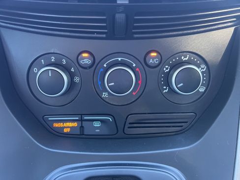 Used 2016 Ford Escape SE image 29