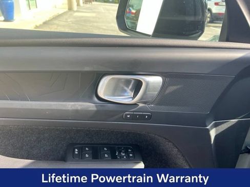Certified 2023 Volvo C40 P8 Recharge Plus AWD/4WD image 11