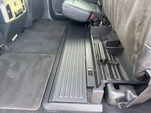 Used 2022 Ford F250 Lariat w/ Lariat Value Package image 18